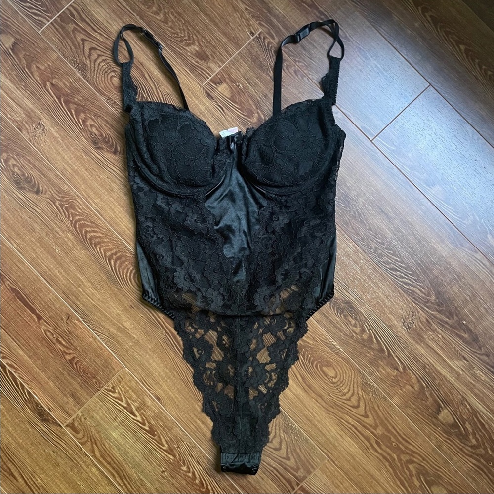 Vintage Victorias Secret 36D high hip lace satin teddy lingerie bodysuit